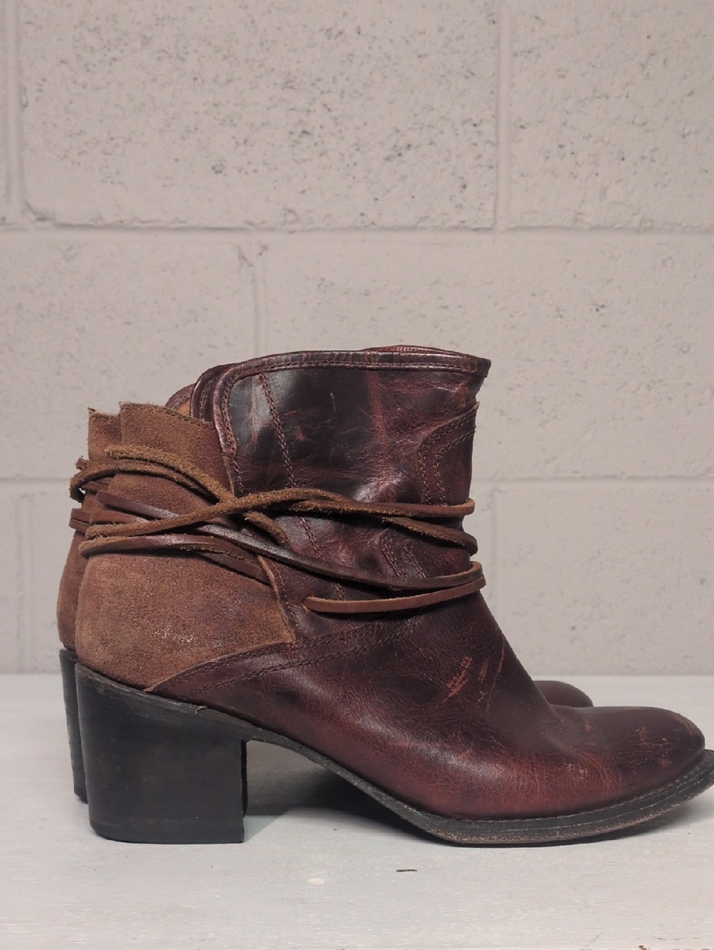 Freebird By Steven Casey Lace Tie Leather Ankle Brown Cognac Bootie, Size 10 - Picture 4 of 15
